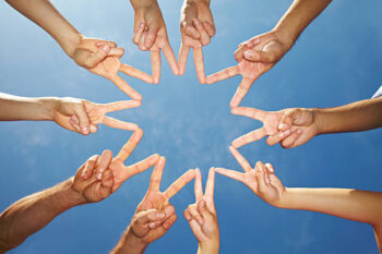 Ein Stern aus Fingern